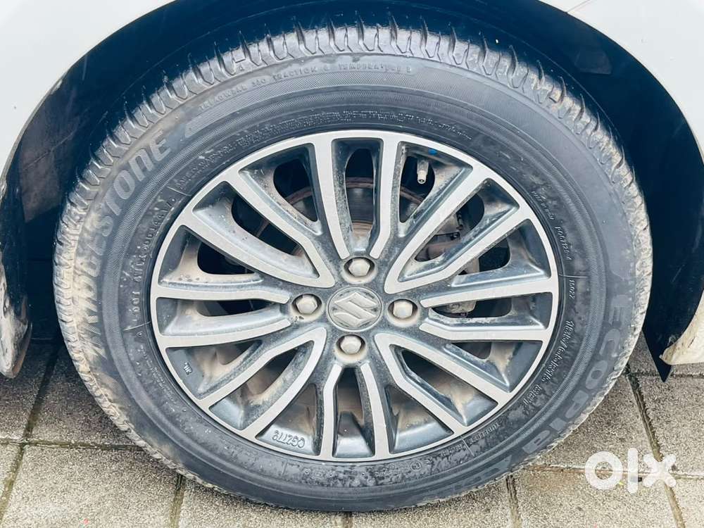 Maruti Suzuki Swift Dzire Amt Zxi Plus, 2017, Petrol