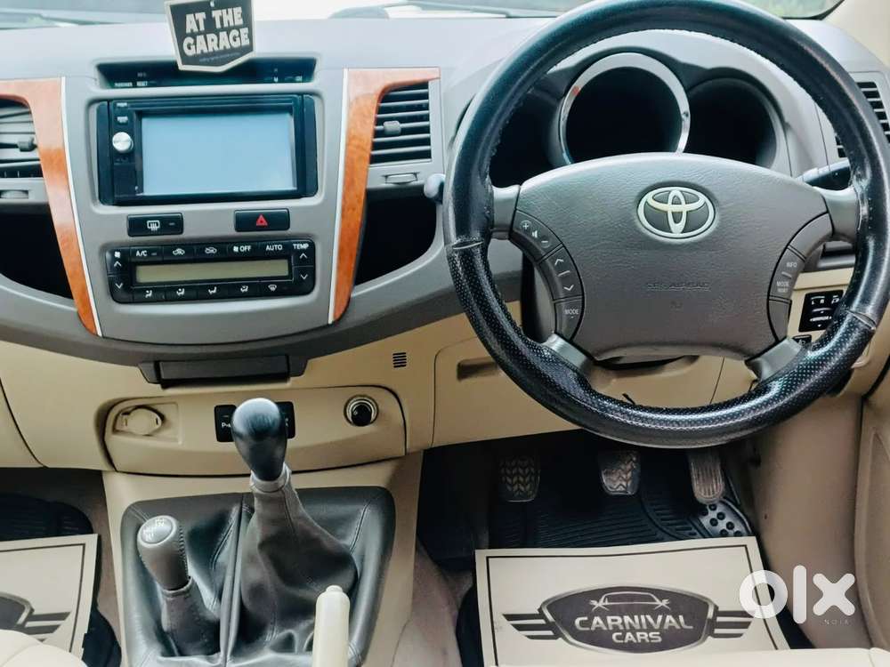 Toyota Fortuner 3.0 4x4 Manual, 2011, Diesel