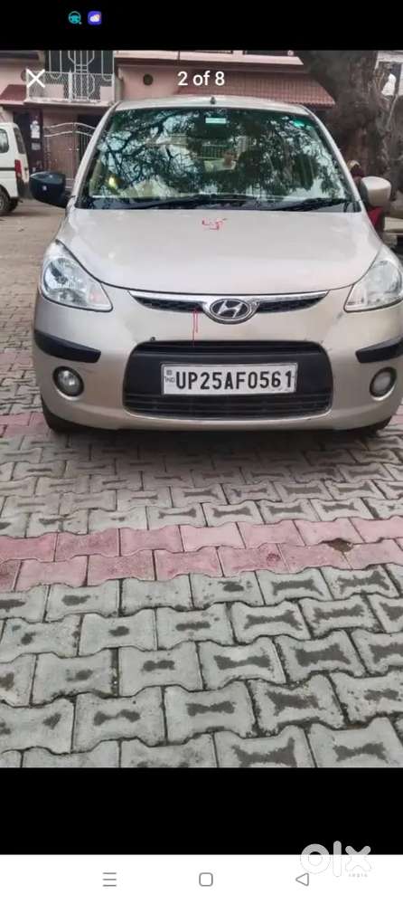 I10 मैग्ना 1.2 पावर स्टीयरिंग एलसीडी लगी हुई है