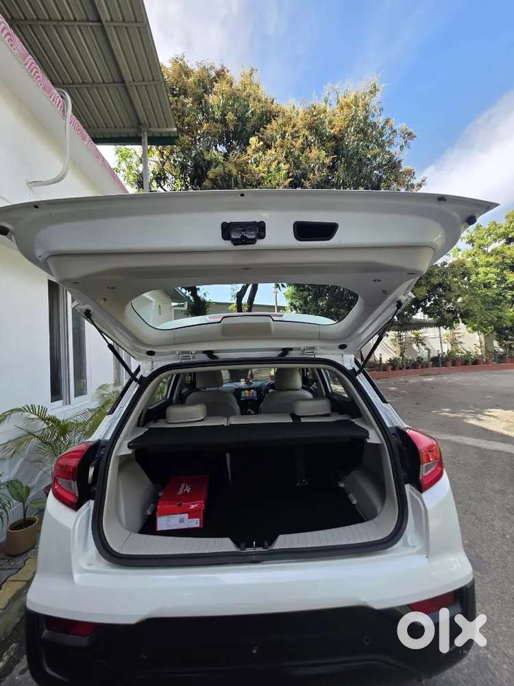 Mahindra Xuv300 W6 2024 Petrol Manual
