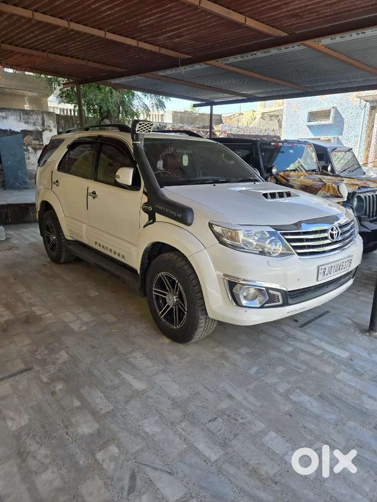 Toyota Fortuner 4 By 2 Manual Fully Maintain With Working Snorkel