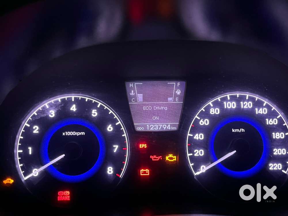 Hyundai Fluidic Verna 2013