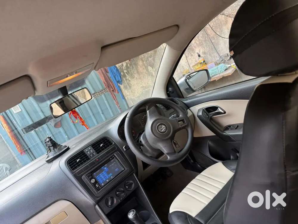 Volkswagen Polo Breeze 2011, Manual Transmission