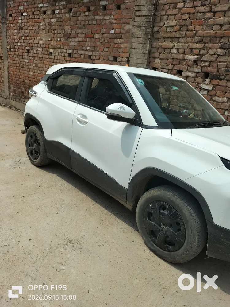Tata Punch Rhythm 2022