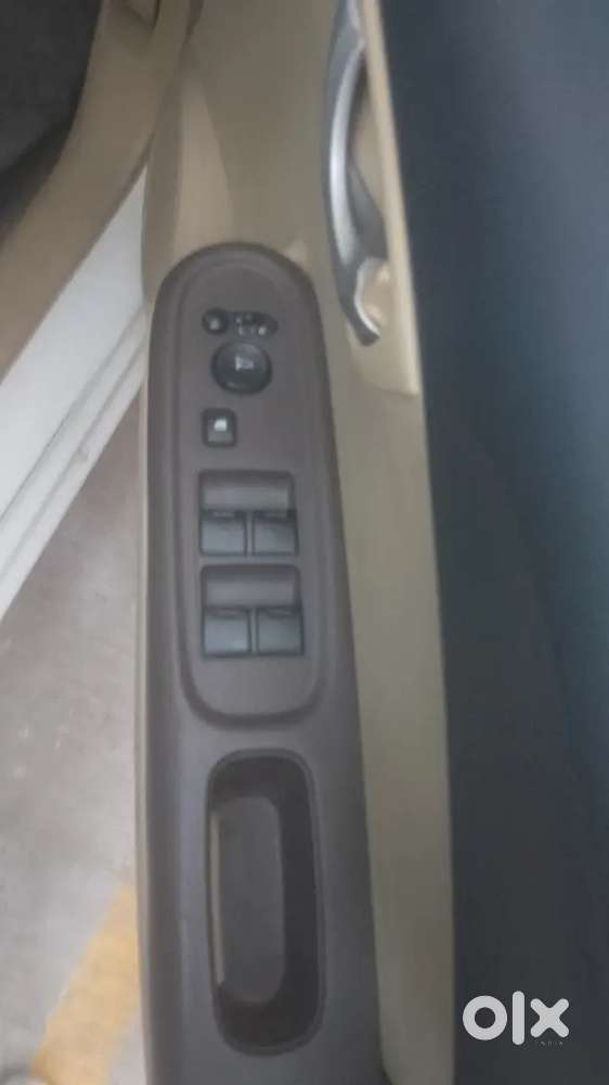 Top Model Honda Amaze Vx 2013 Petrol Manual
