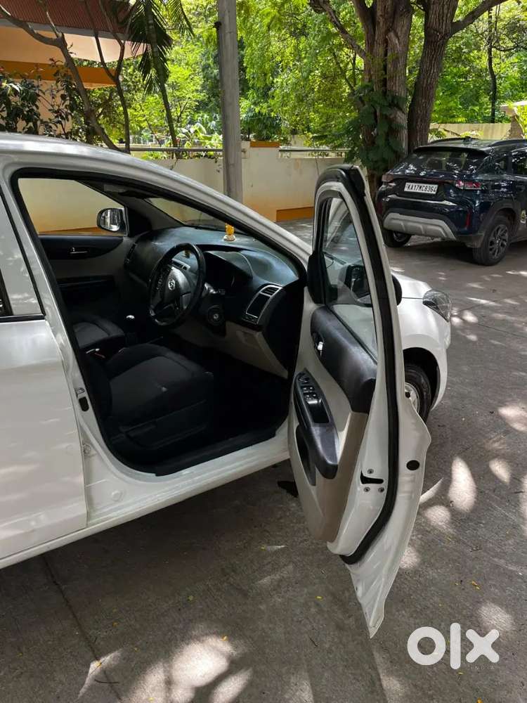 Hyundai I20 2013 Petrol 50000 Km Driven