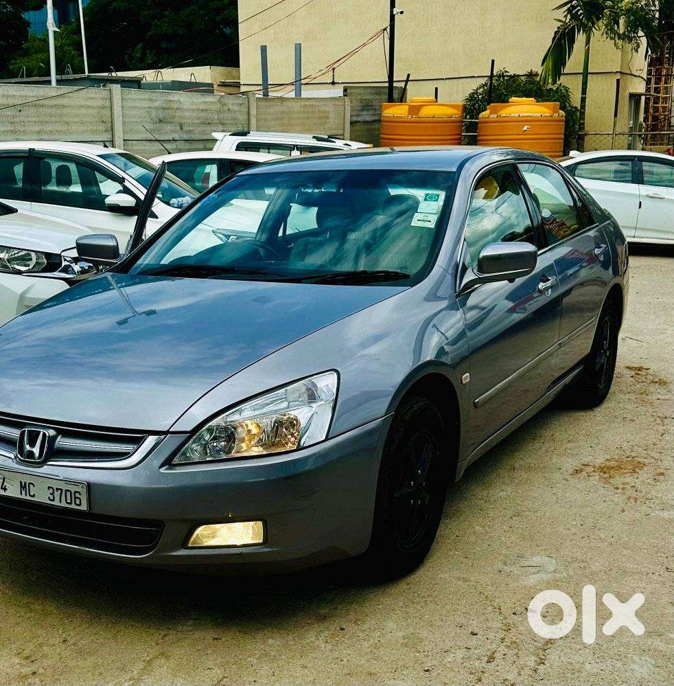 Honda Accord 2.4 Manual, 2004, Petrol