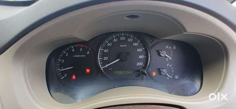 Toyota Innova 2.5 G (diesel) 8 Seater Bs Iv, 2013, Diesel