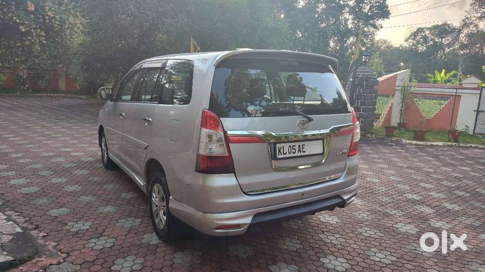 Toyota Innova 2012 Diesel Well Maintained
