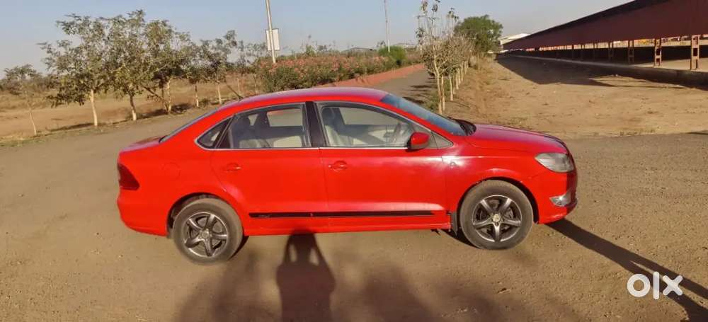 Skoda Rapid Elegance 2013