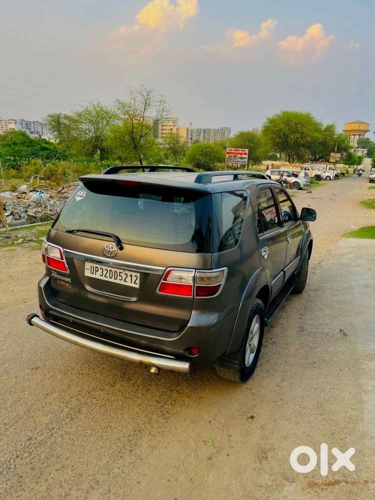 Toyota Fortuner 2010