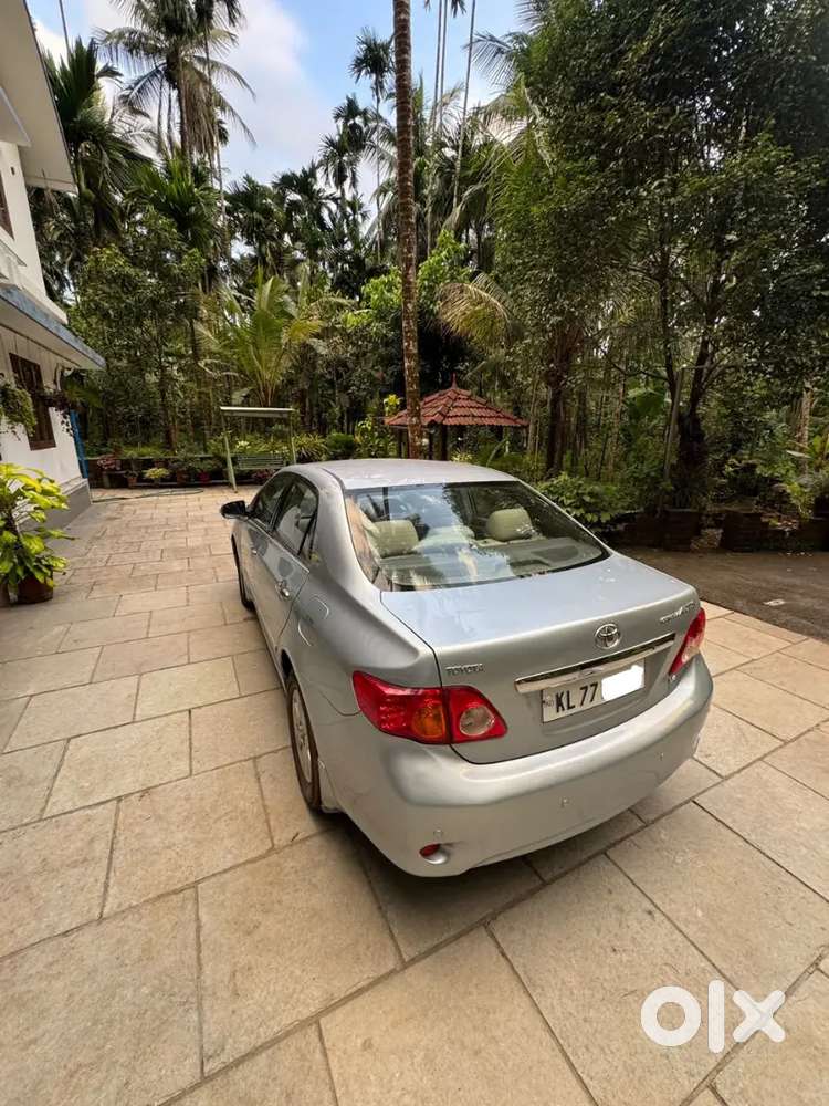 Toyota Corolla Altis 2011 Petrol