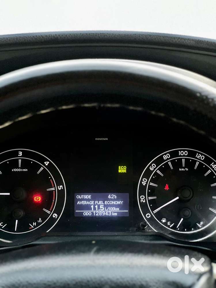 Toyota Innova Crysta 2.4 Gx Mt 8s, 2016, Diesel
