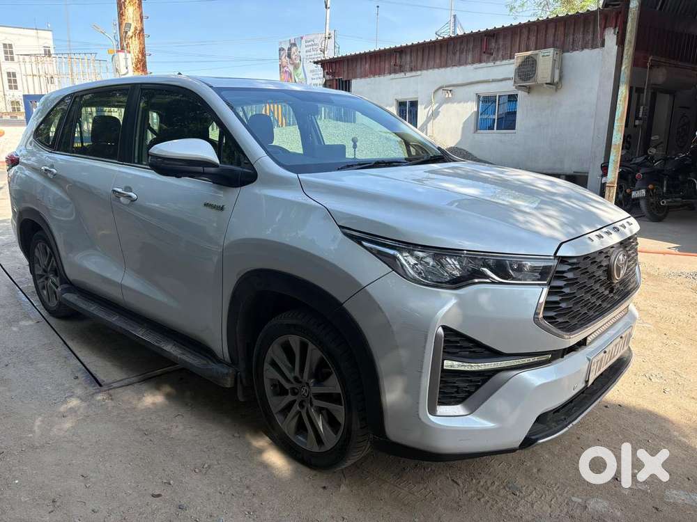 Toyota Innova Hycross 2.0 Zx Hybrid 7 Str, 2023, Cng & Hybrids