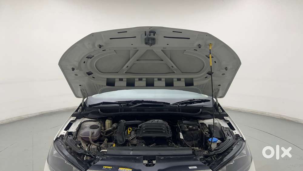 Skoda Slavia Ambition 1.0l Tsi At, 2022, Petrol