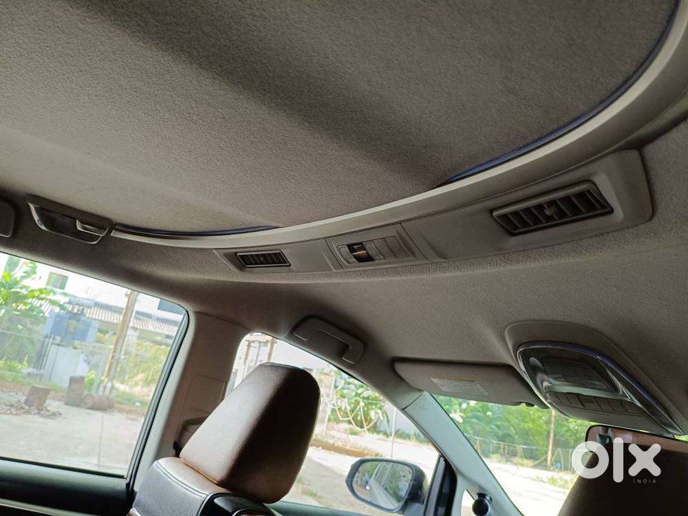 Toyota Innova Crysta 2.8 Zx At, 2016, Petrol