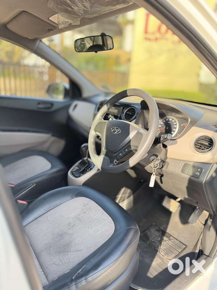 Hyundai Grand I10 Magna O At Petrol, 2016