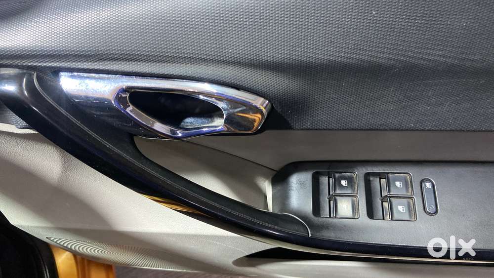 Tata Tiago 1.2 Revotron Xz, 2017, Petrol