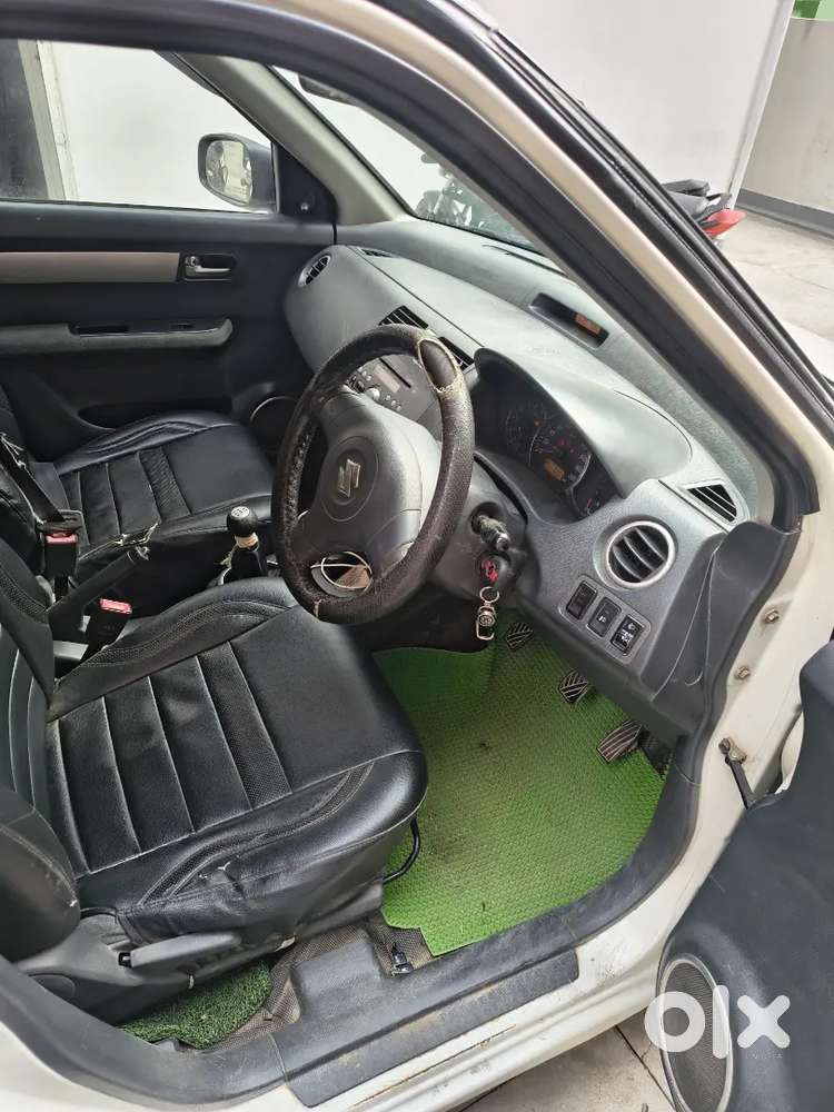 Maruti Suzuki Swift Dzire 2011 Petrol Well Maintained, Complete Paper