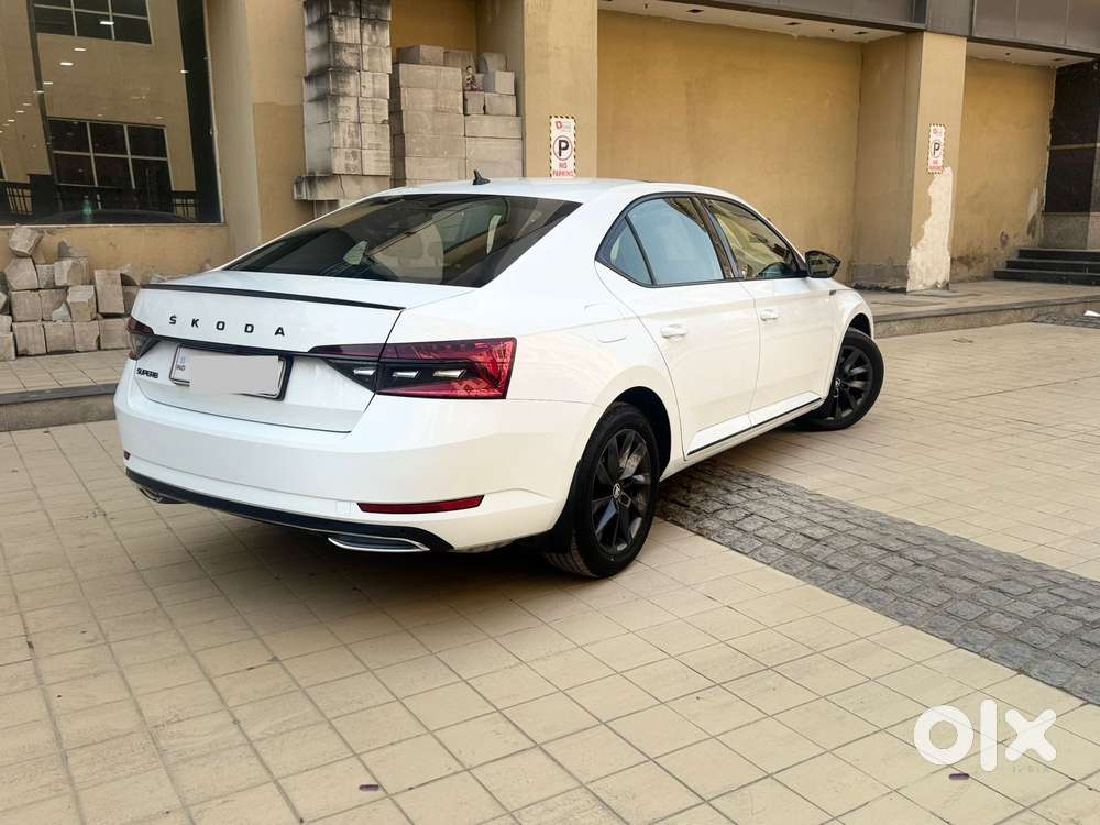 Skoda Superb Sportline 1.8 Tsi At, 2021, Petrol