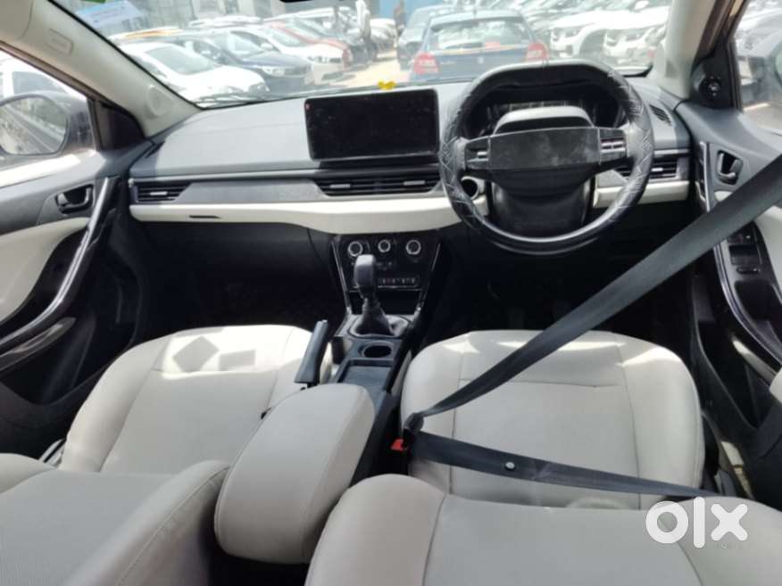 Tata Nexon Fearless Plus (ps) 1.2 Icng 6mt Red Dark Edition, 2025, P..