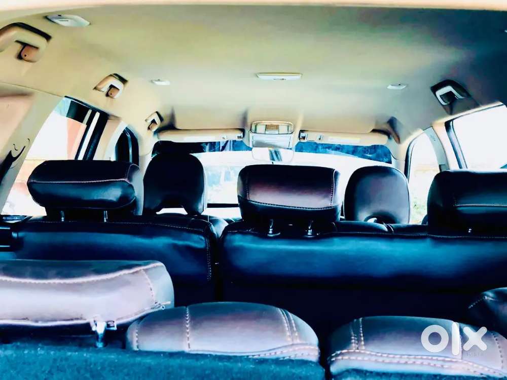 Family Used Xuv 500 W8