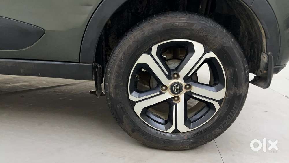 Tata Nexon 1.2 Revotron Xz Plus Premium, 2022, Petrol