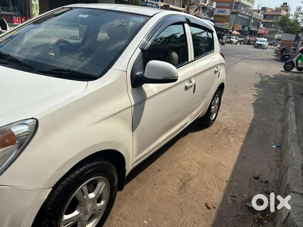 Hyundai I20 2010 Petrol Well Maintained