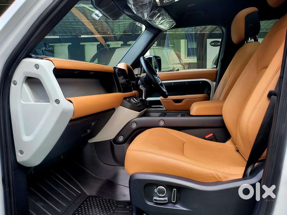 Land Rover Defender 3.0 L 130 Hse, 2023, Diesel