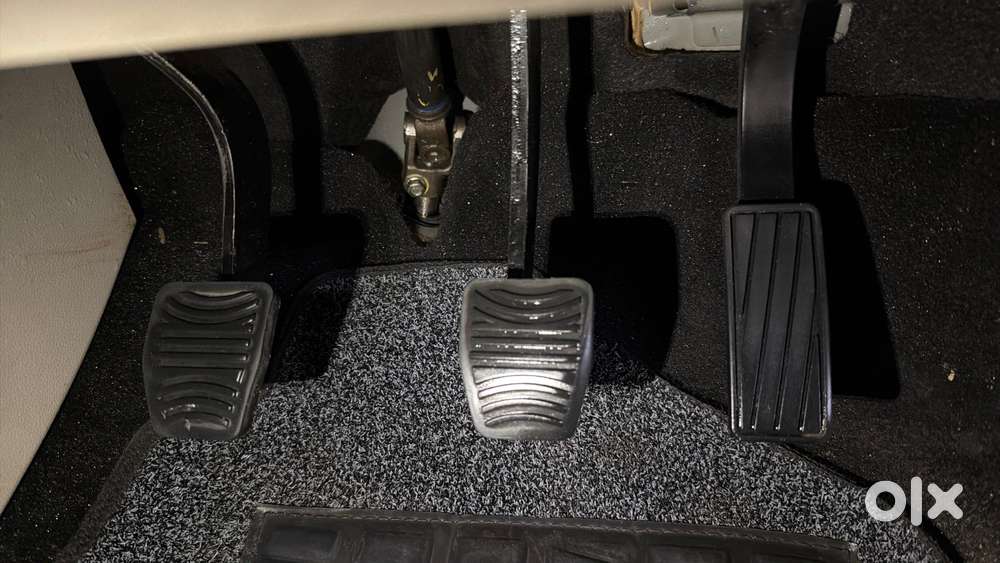Mahindra Xuv300 W4, 2022, Petrol