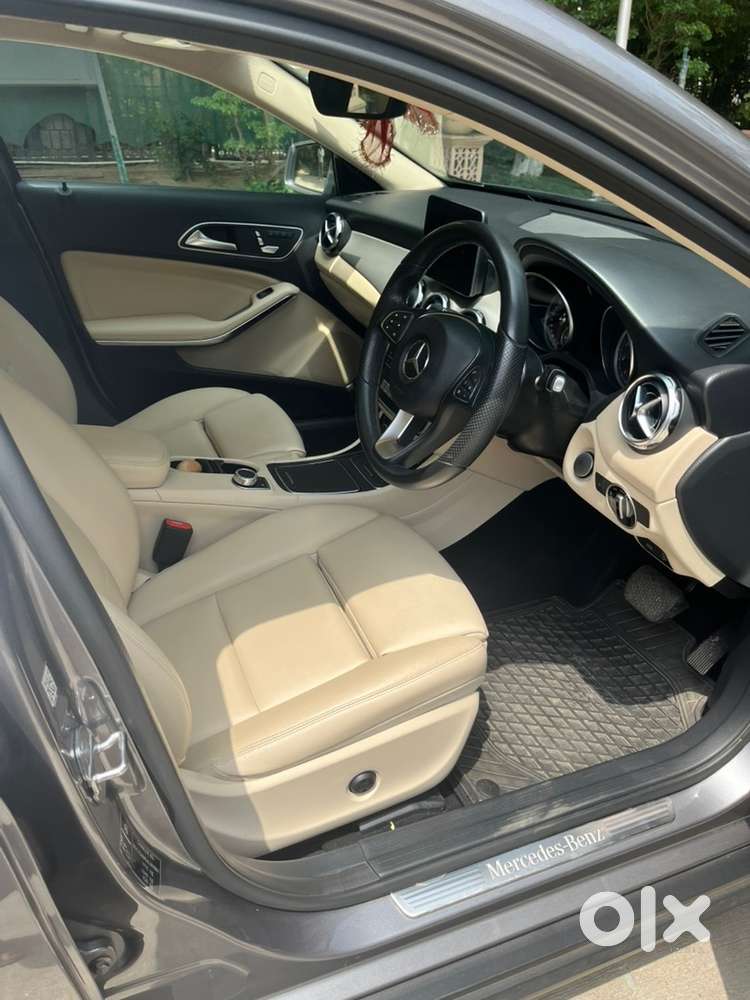 Mercedes-benz Gla 200 Sport Petrol  24000 Kms Driven