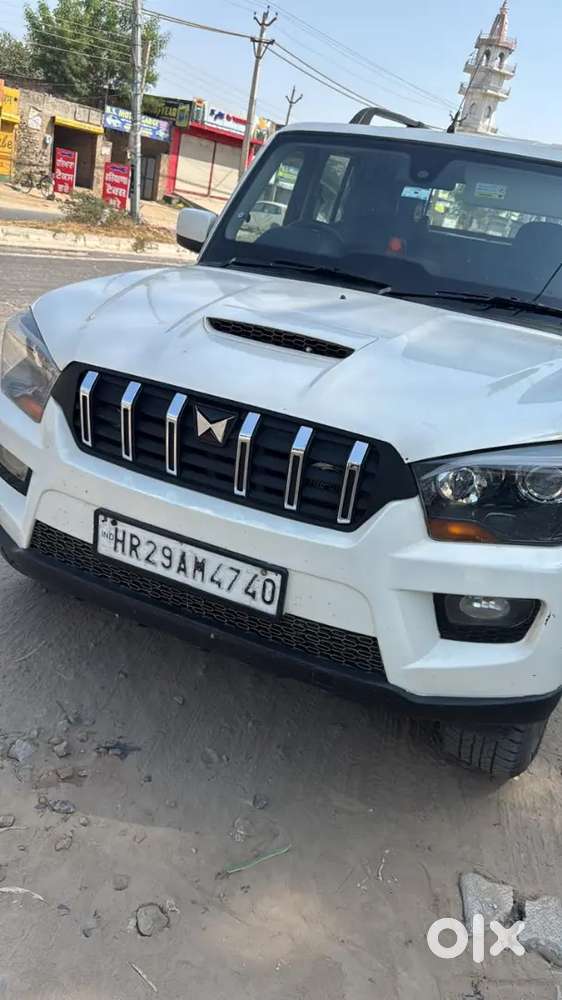 Mahindra Scorpio S10 Diesel 2016