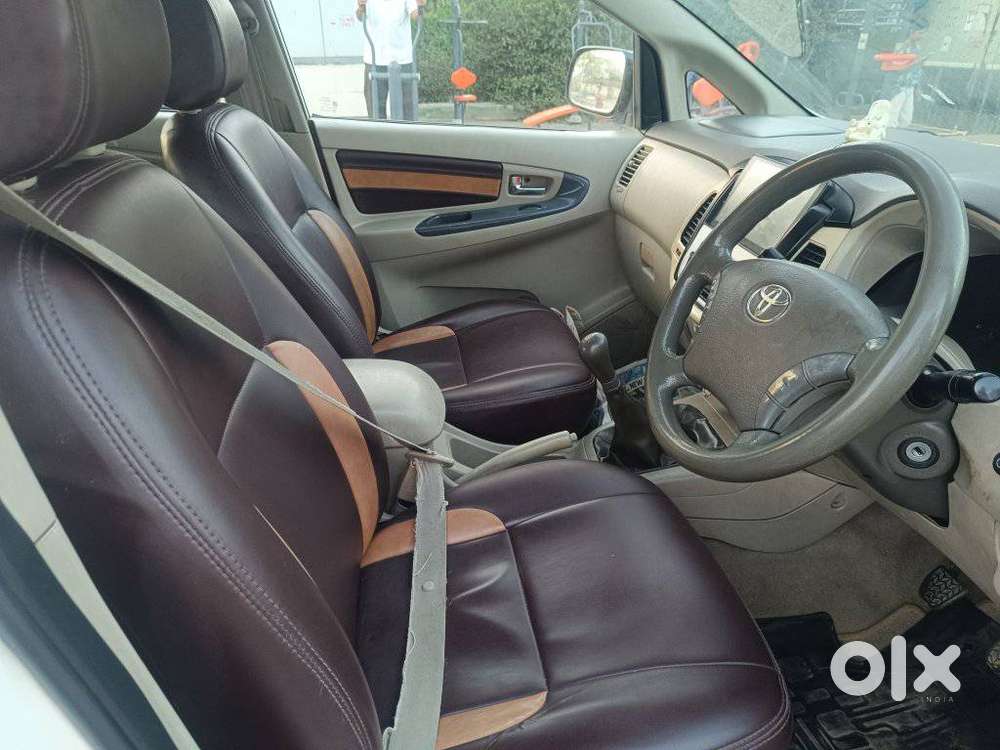 Toyota Innova 2.5 V 7 Str, 2011, Diesel