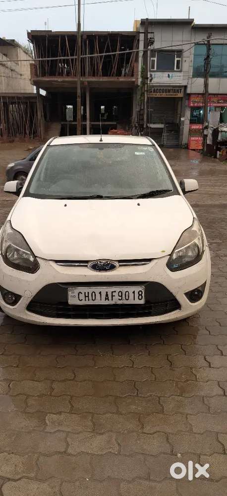 Ford Figo 1.2 Titanium 2010