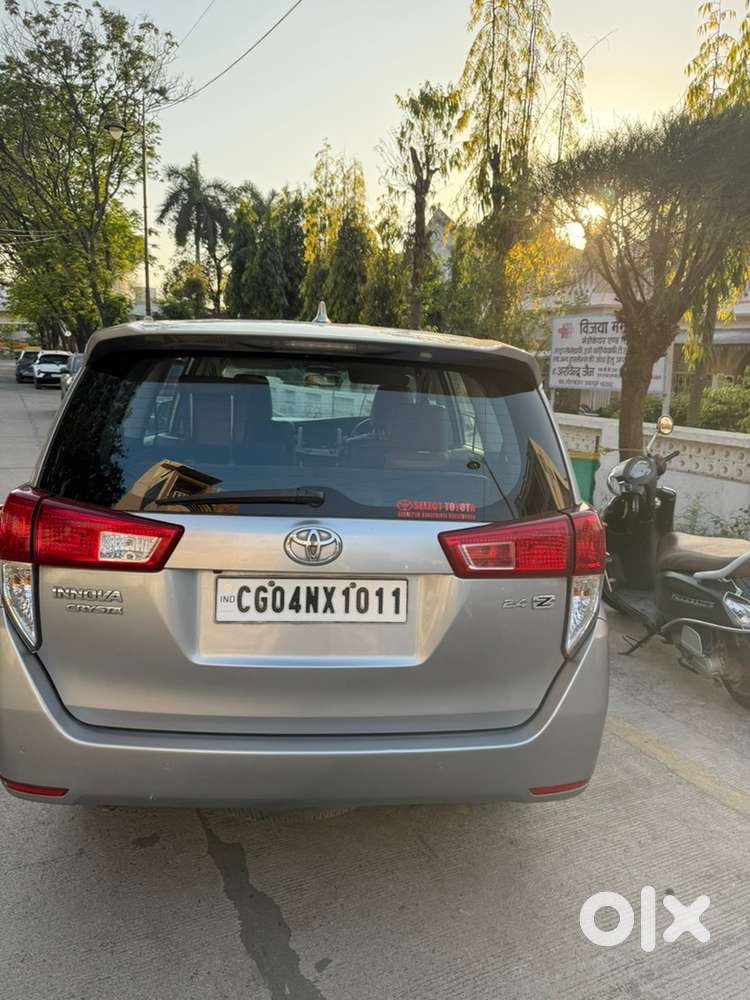 Toyota Innova Crysta 2022 Diesel Well Maintained