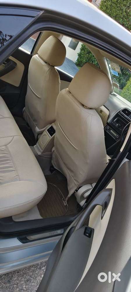 Volkswagen Vento 1.2 Highline Plus At 16 Alloy, 2011, Petrol