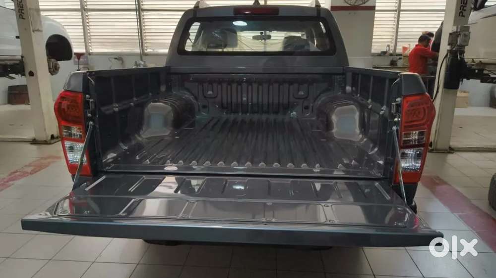 Isuzu S-cab Z Top Model Diesel 2026