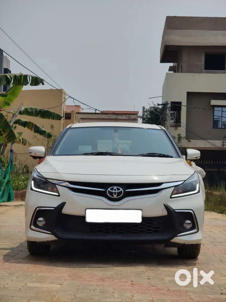 Toyota Glanza V Amt 2023 Petrol Top Model Automatic Well Maintained