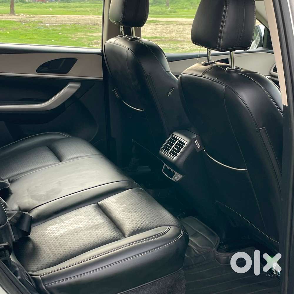 Mahindra Xuv700 Petrol Manual 2022