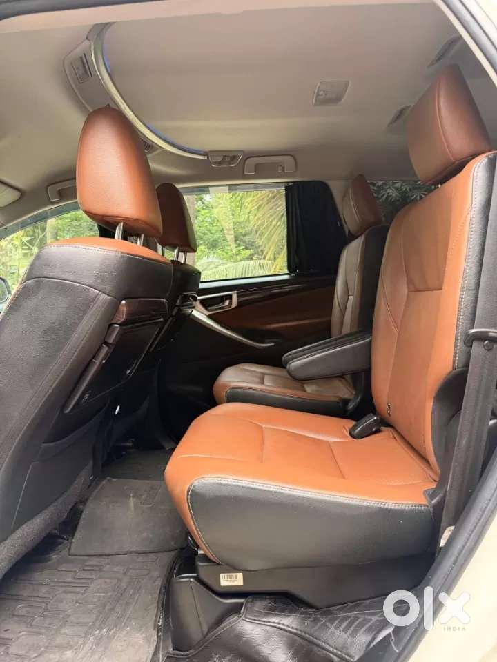 Toyota Innova Crysta [2020-ongoing] 2.4 Zx At 7 Str, 2022, Diesel