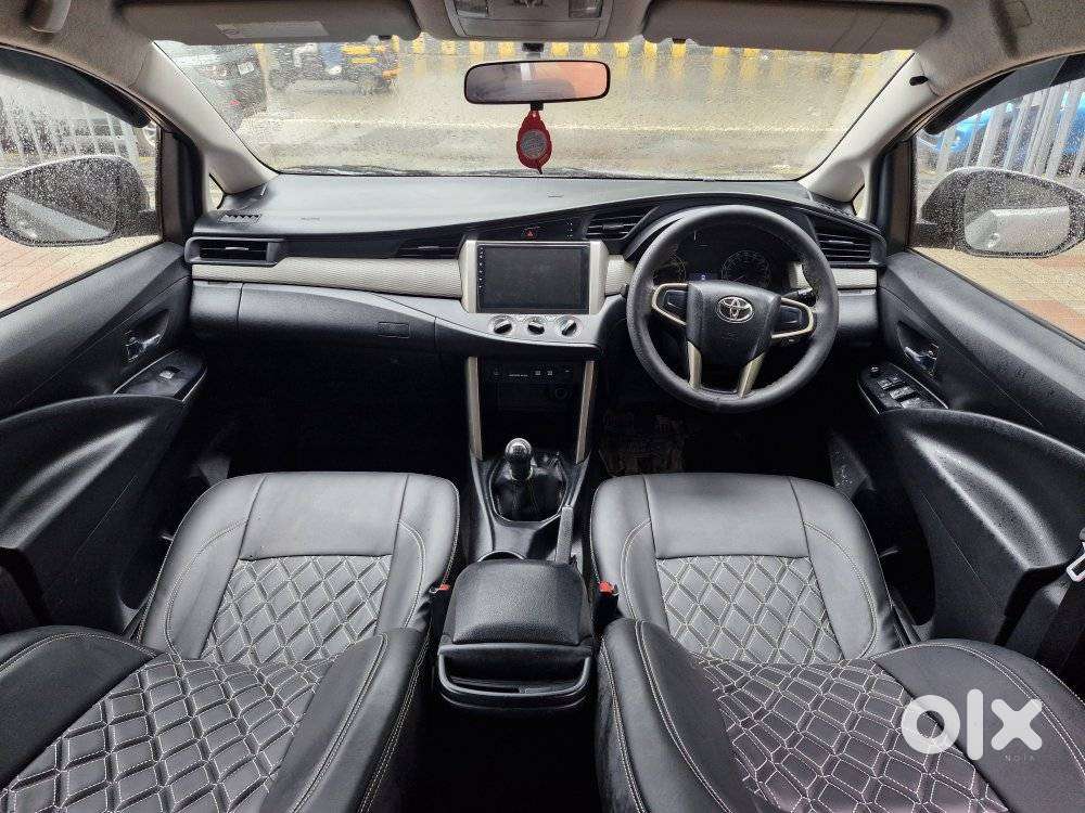 Toyota Innova Crysta 2.4 G Mt 7 Str, 2017, Diesel