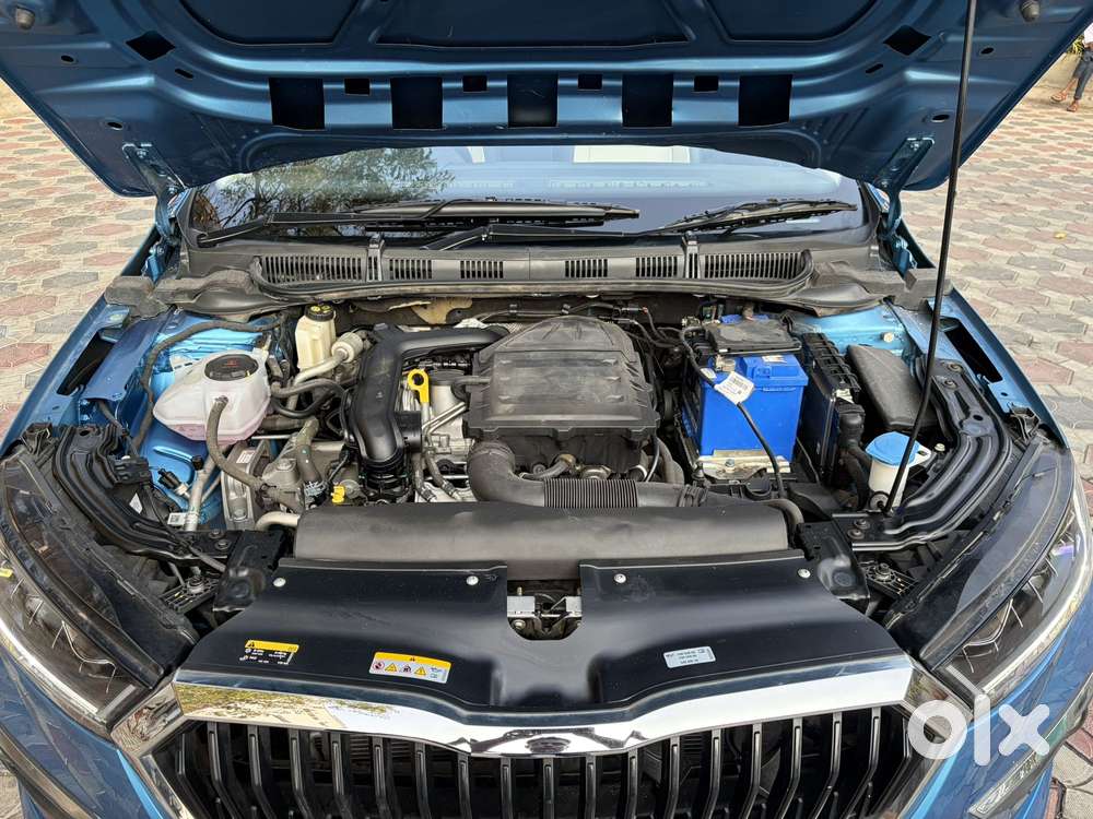 Skoda Slavia Style 1.0l Tsi Mt, 2023, Petrol