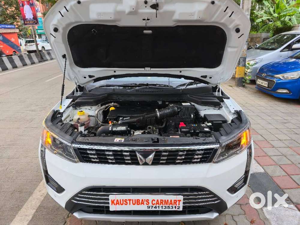 Mahindra XUV300 W8 Option, 2024, Petrol