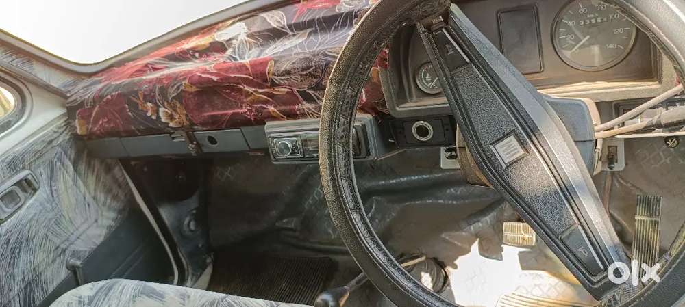 Ambassador Ambassador 2004 Diesel 90 Km Driven