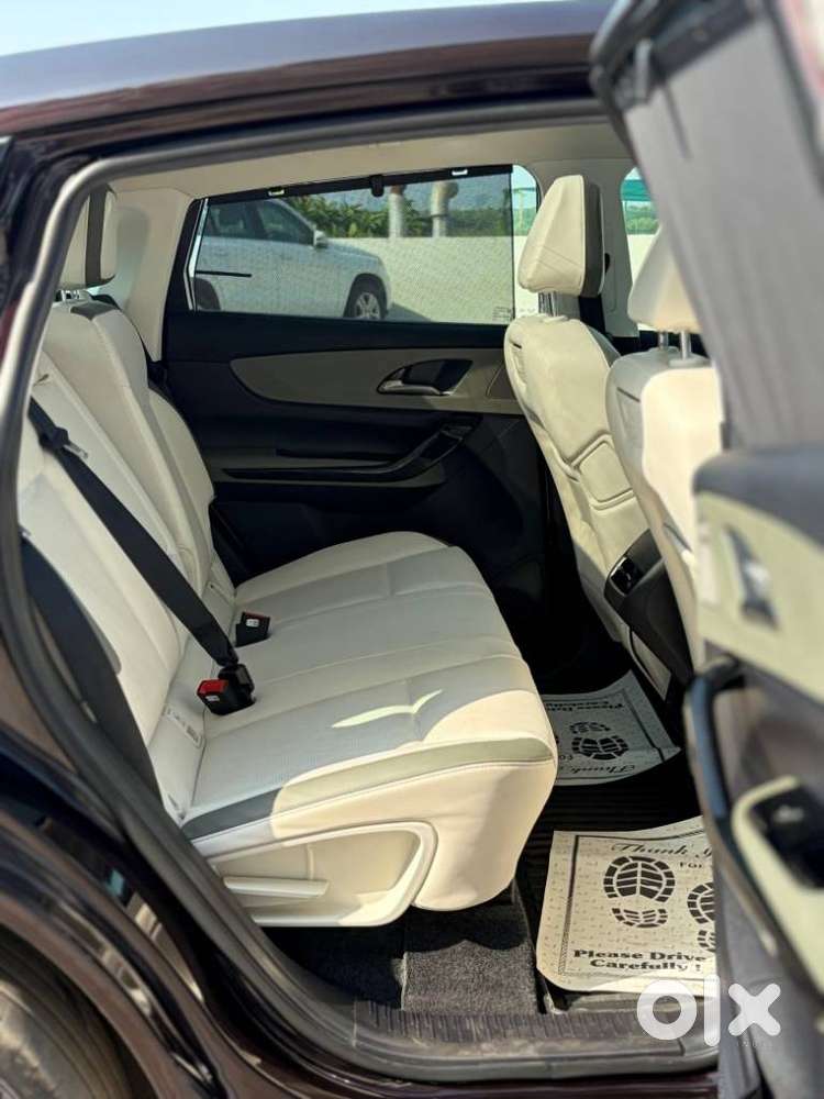 Mahindra Xev 9e Pack Three Select, 2025, Electric