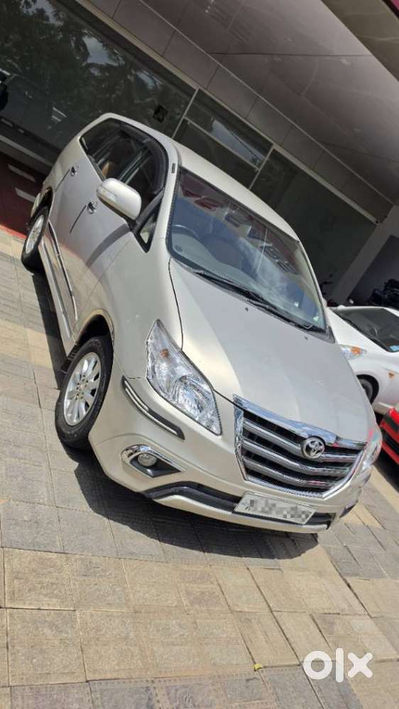 Toyota Innova 2.5 Vx 8 Str Bs-iii, 2014, Diesel