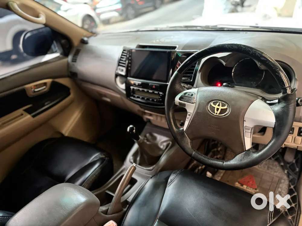 Toyota Fortuner 2012 4x2 Manual