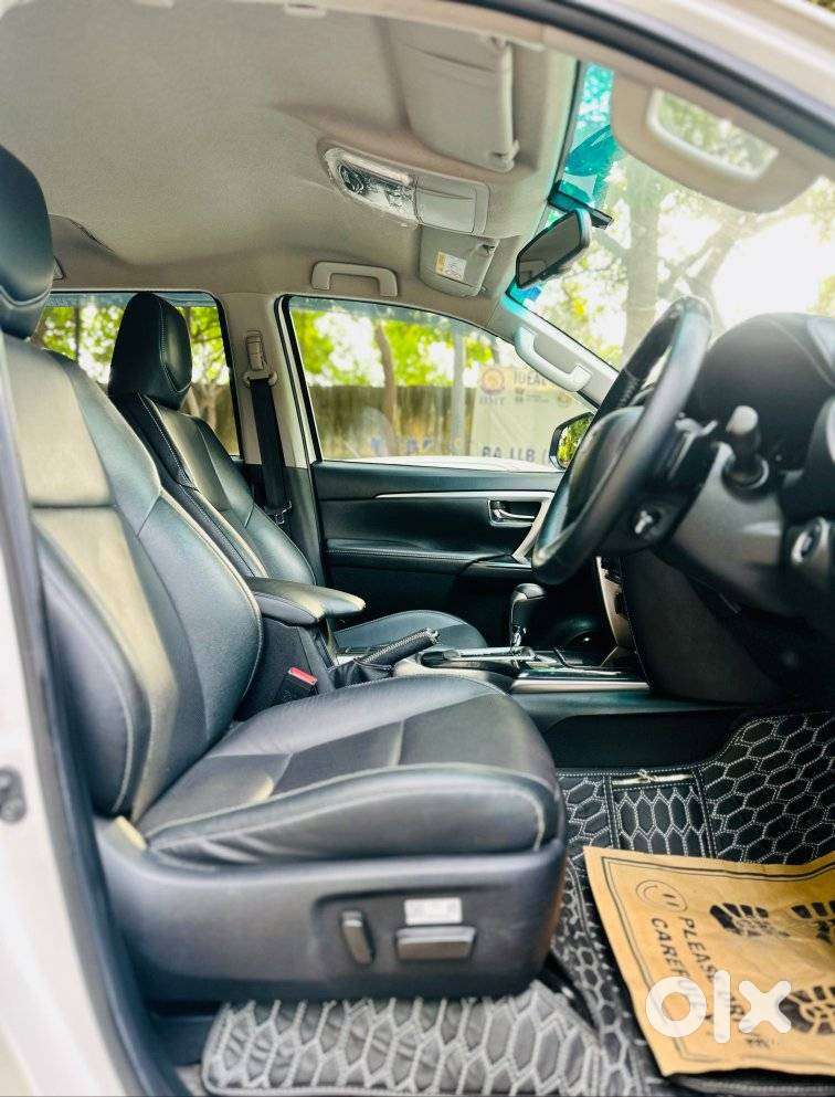 Toyota Fortuner 4x2 At 2.7 Petrol, 2022, Petrol