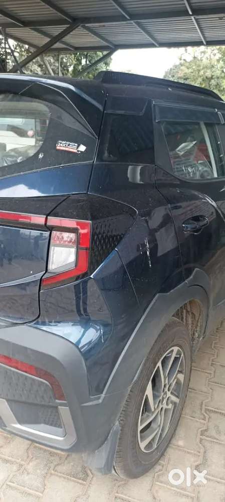 Mahindra Xuv 3xo Ax5l Mt - 2025 Petrol 1726 Km Driven