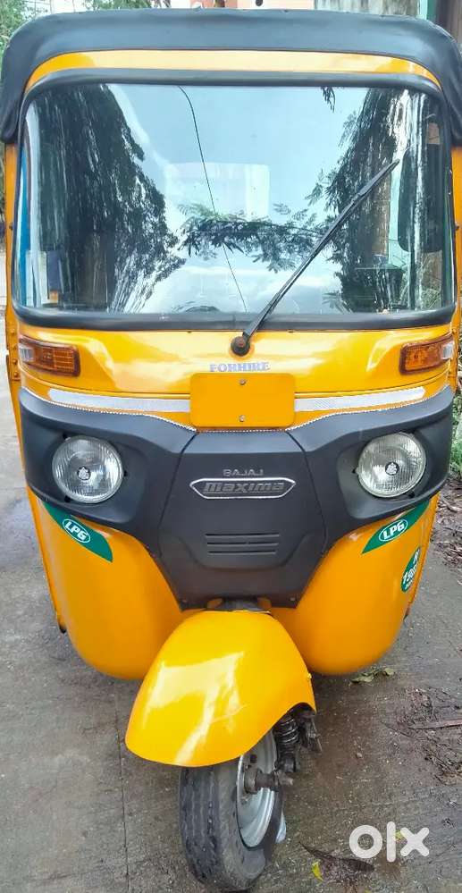 Bajaj maxima Commercial & Other Vehicles 1753778387